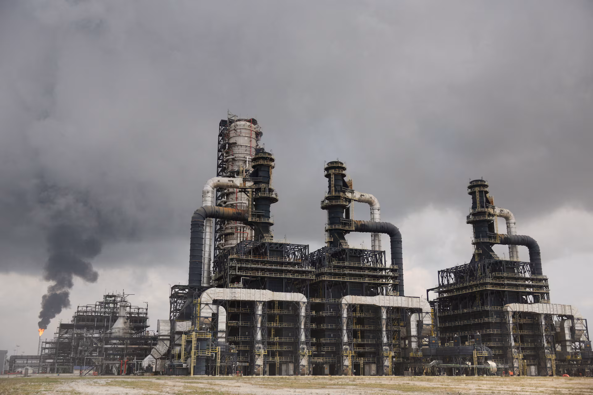 Dangote Refinery Is Exporting 456,000 Tonnes of FuelAcross West Africa — While Fighting Its Own GovernmentOver Why It Can’t Supply Enough at Home