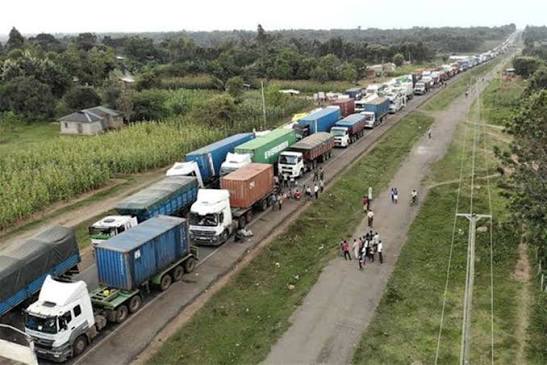 1,600 Stranded Trucks & a Border That’s Still ActuallyClosed: The Real Story Behind the Tsamiya-KambaReopening